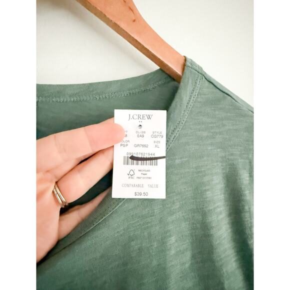 J.Crew Factory | NWT Short-sleeve girlfriend tee Pale Spinach Green | Sz XL - Picture 5 of 8